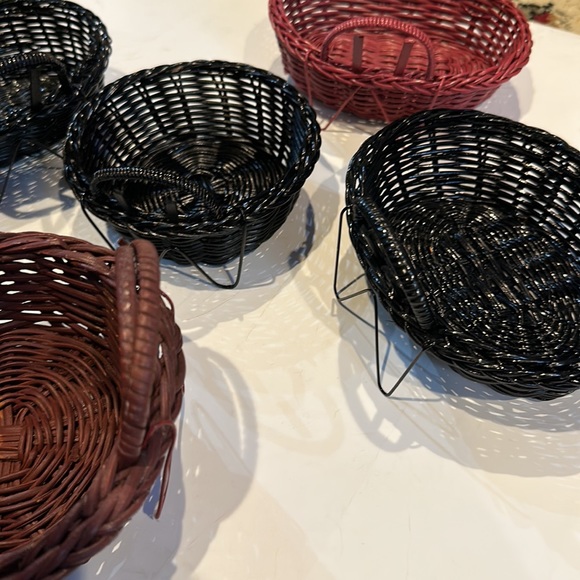 Brand new Hallmark little baskets set of 5 - Picture 6 of 11